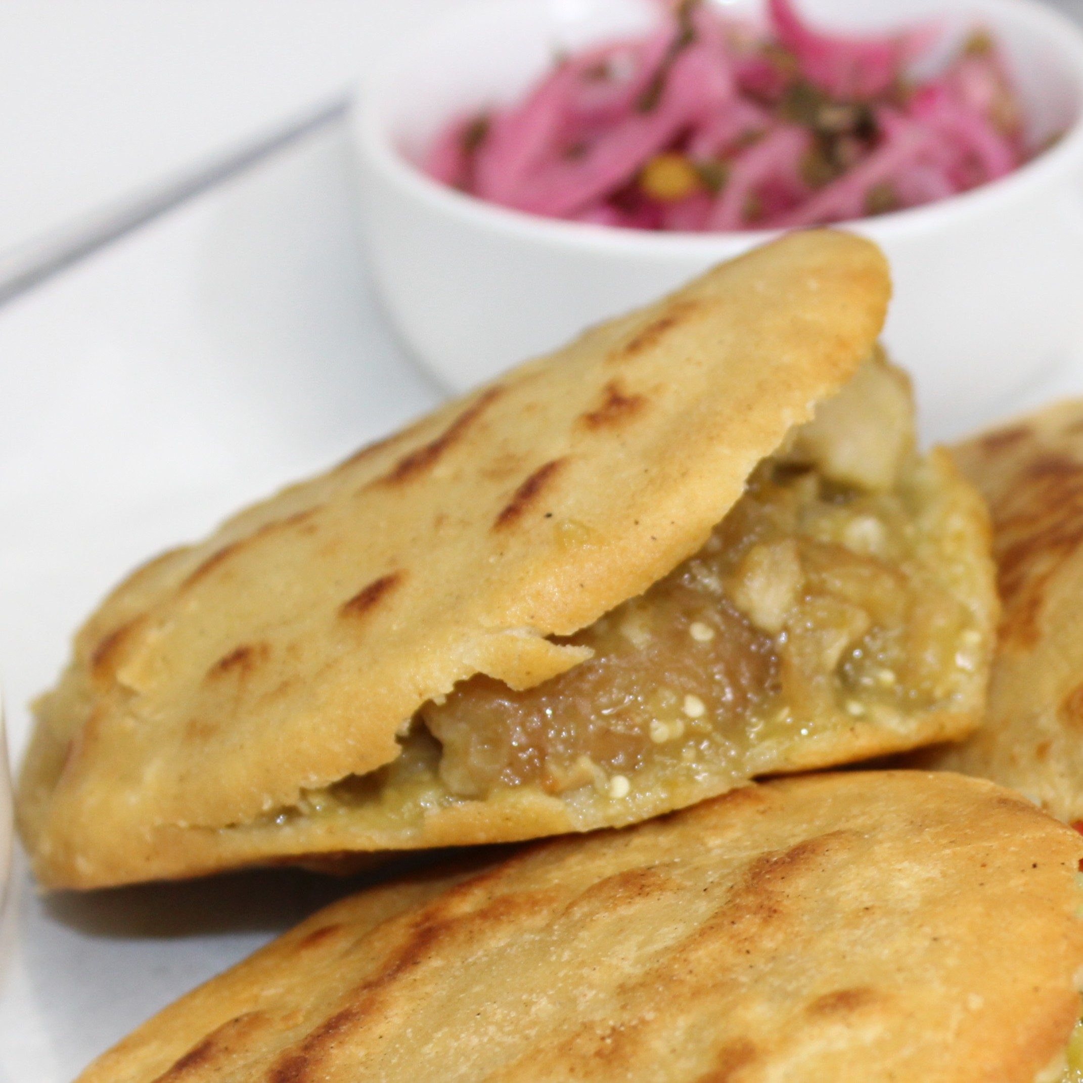 Gordita Chicharrón en Salsa Verde.