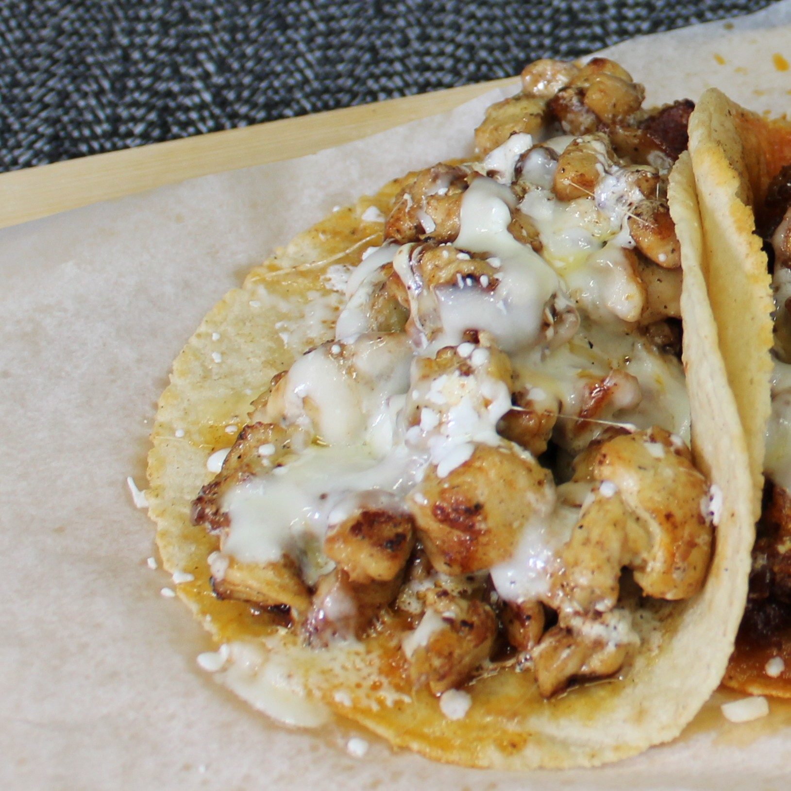 Pollo Con Queso Taco.