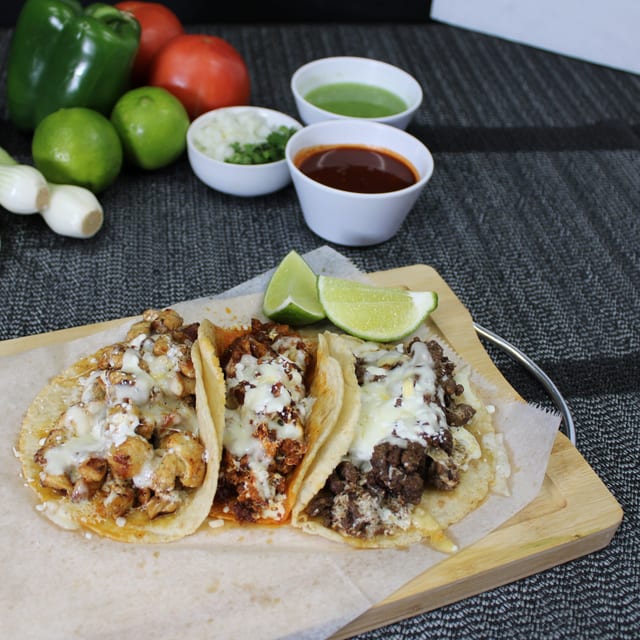 Chuleta Con Queso Taco.