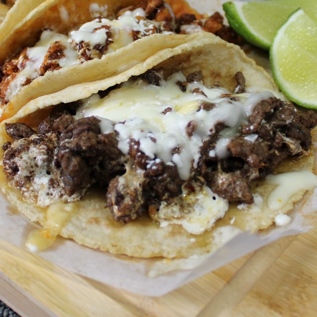 Asada Con Queso Taco.